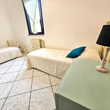 Blu With Sea-facing Terrace דירה